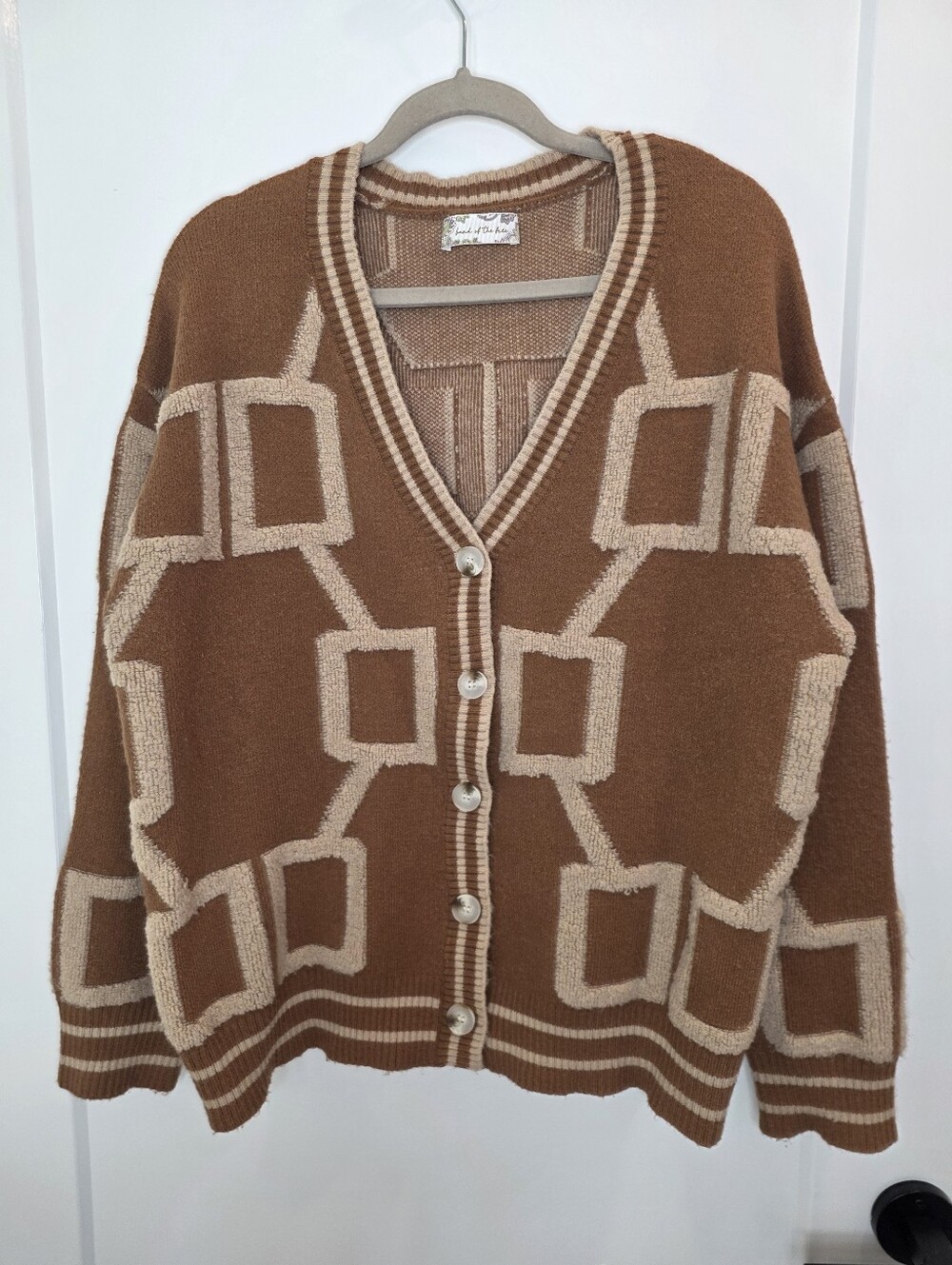 Cozy Geometric Button-Front Cardigan Sweater - Brown/Cream SZ M
